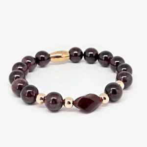 Garnet Bracelet oval bead — handmade gemstone bracelet by Mika, Tbilisi